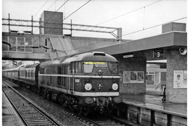 Photo 6"x4" Broxbourne  Station, with Down Diesel-hauled express Hoddesdon c1960