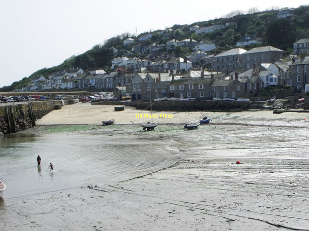 Photo 6"x4" Mousehole Harbour Newlyn c2011 P1