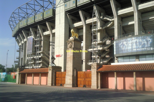 Photo 6"x4" Outside Twickenham Rugby Ground Isleworth c2011
