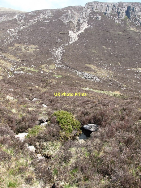 Photo 6"x4" Hanging valleys in the backwall of the Annalong Valley Newcastle\/J3732 c2011