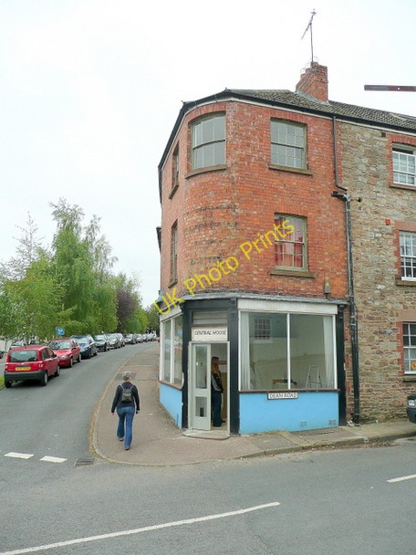 Photo 6"x4" Ex corner shop, Newnham-on-Severn Newnham\/SO6911 c2009