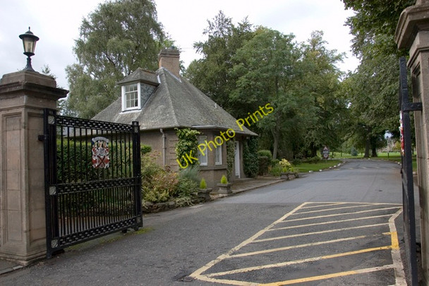 Photo 6"x4" Gateway and Lodge, Merchiston School, Colinton Bonaly c2009