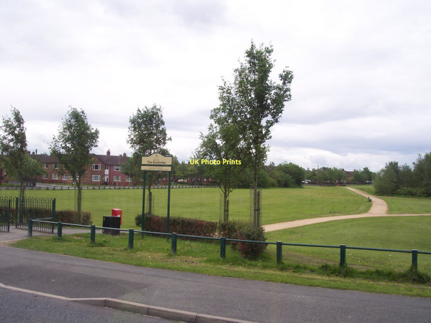 Photo 6"x4" The Duckeries at Derbyshire Hill, Parr Haydock c2011