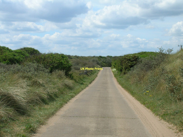 Photo 6"x4" Road to Spurn Head Kilnsea c2011
