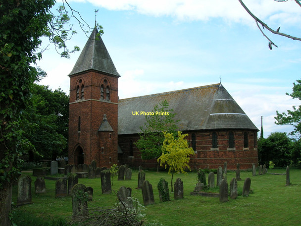 Photo 6"x4" Holy Trinity Church, Sunk Island Sunk Island c2011