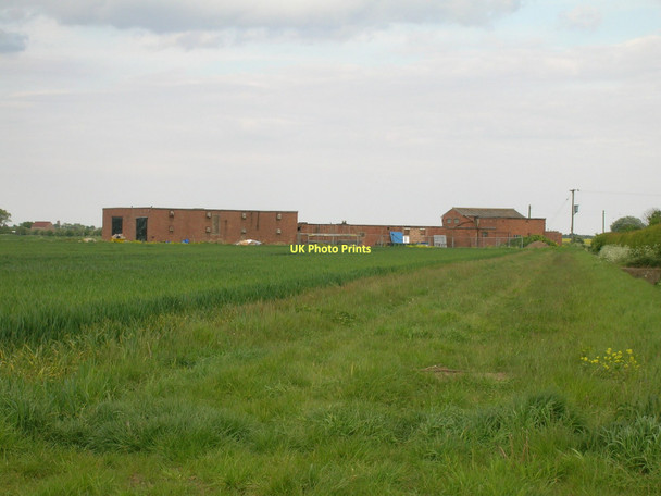 Photo 6"x4" Farm buildings, Patrington Road Patrington Haven c2011