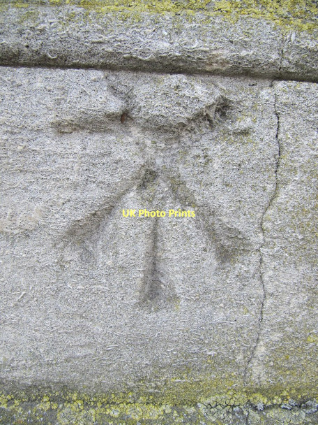 Photo 6"x4" Town Hall Benchmark Hungerford\/SU3368 c2011