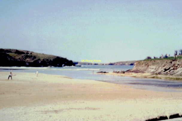 Photo 6"x4" Newquay, Porth Beach - 1987 Newquay\/SW8161 c1987
