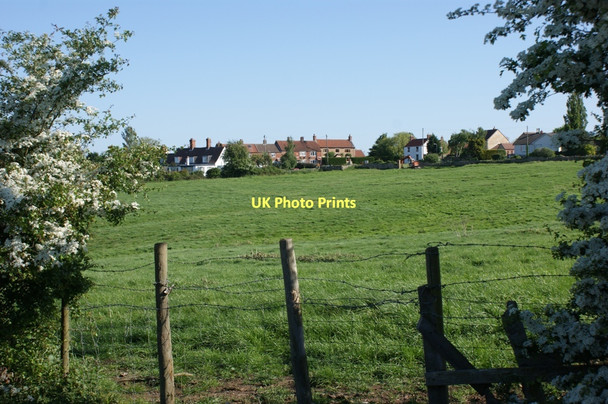 Photo 6"x4" Houses on the village green, Gelston Gelston\/SK9145 c2011