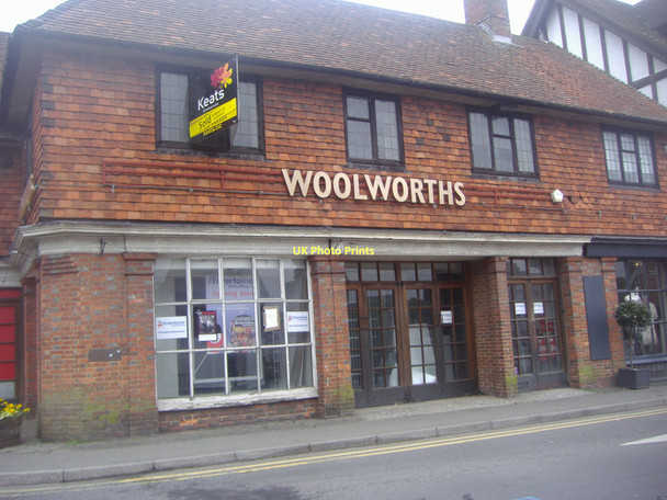 Photo 6"x4" Empty Woolworths shop in Haslemere Haslemere c2011