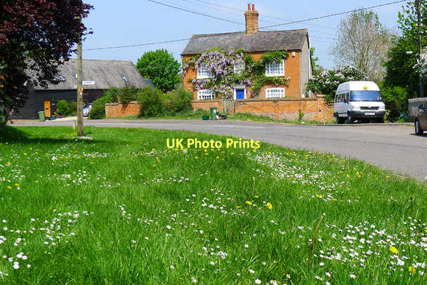 Photo 6"x4" Charlton Hill Farmhouse, Swanbourne Duck End\/SP7927 c2011