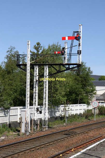 Photo 6"x4" Semaphore Signals, Aviemore Aviemore c2011