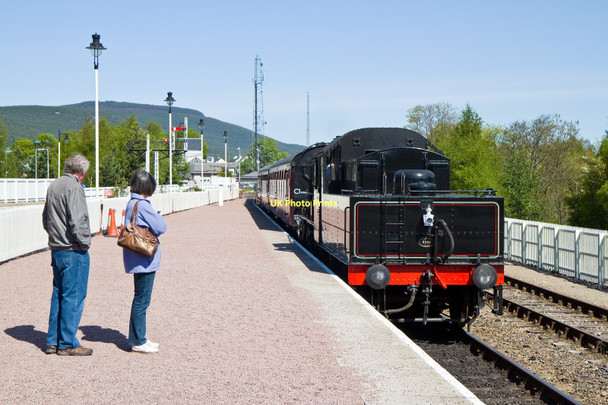 Photo 6"x4" Aviemore Arrival Aviemore c2011