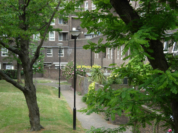 Photo 6"x4" Earlstoke Estate London c2011