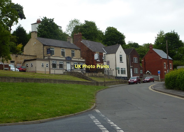 Photo 6"x4" Bolsover Hill and The Fidler's Rest Bolsover c2011