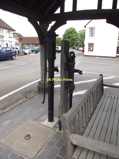 Photo 6"x4" Two Pumps Toppesfield c2011