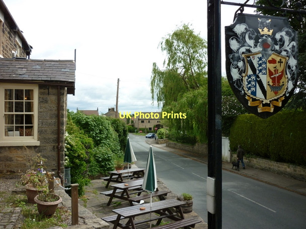 Photo 6"x4" Some of the outside seating at the Radcliffe Arms Follifoot c2011
