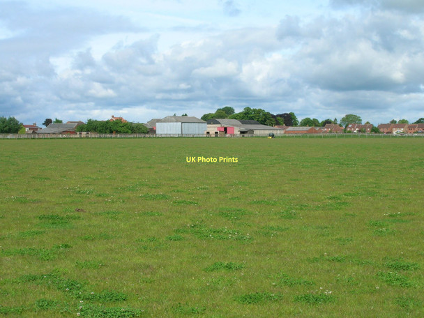 Photo 6"x4" Farmland near Wistow Wistow\/SE5935 c2011