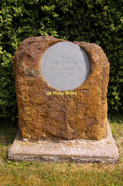 Photo 6"x4" The Millennium Stone in Holton Holton\/SP6006 c2011