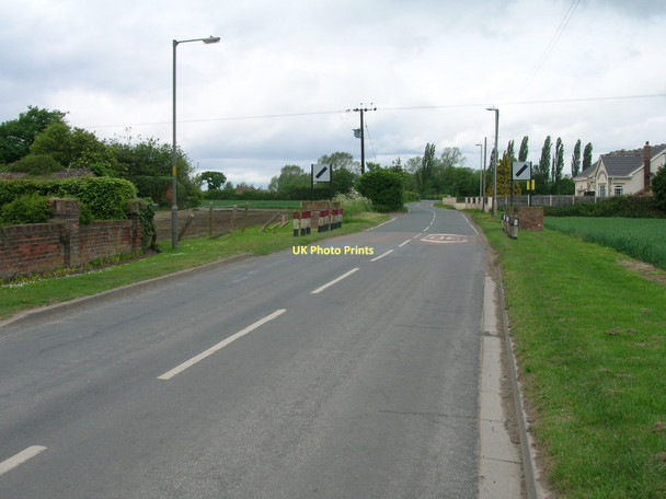 Photo 6"x4" Ryther Road (B1223) Cawood c2011