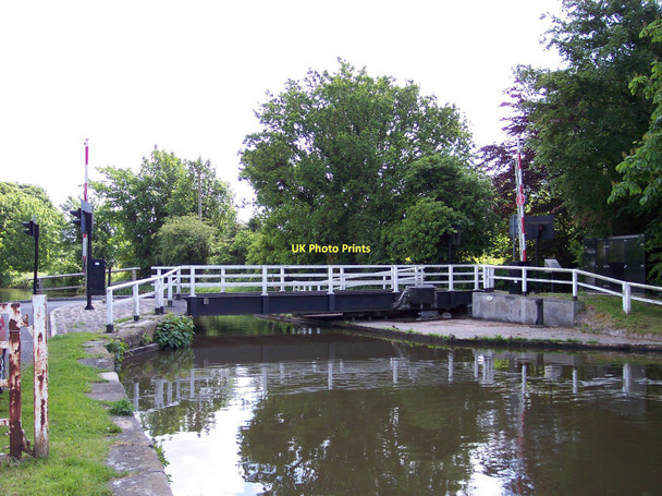 Photo 6"x4" Wheat lane swing bridge Burscough Bridge c2011
