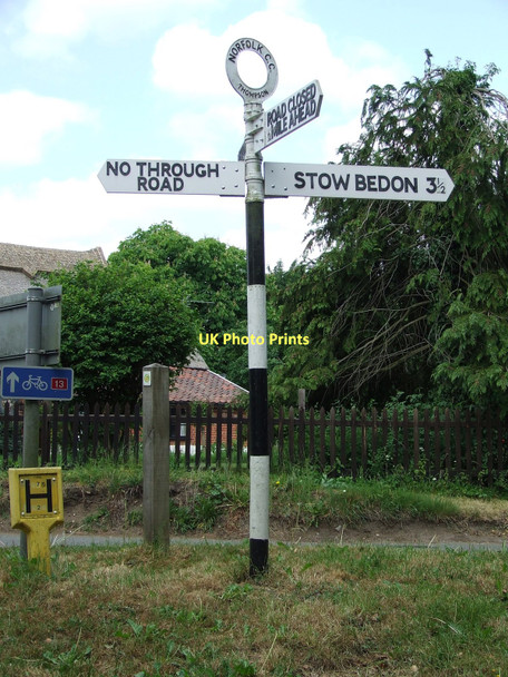Photo 6"x4" Old Fingerpost Pockthorpe\/TL9196 c2011