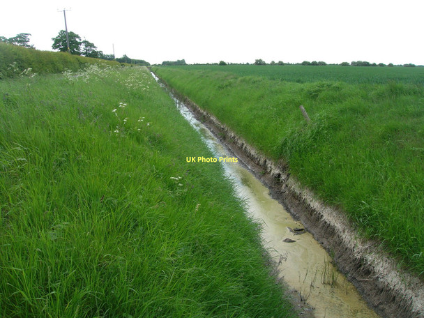 Photo 6"x4" Cherry Cobb Sands Drain Berrygate Hill c2011