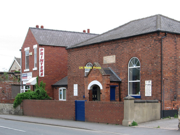 Photo 6"x4" Barnby Dun - printers and chapel on High Street Barnby Dun c2011