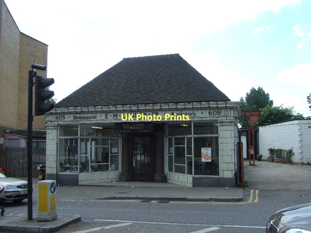 Photo 6"x4" Monumental Sculptor's office by Harrow Road Kensal Town c2011