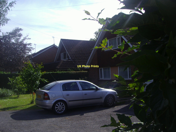 Photo 6"x4" Modern bungalows on Binfield Road Wokingham c2011