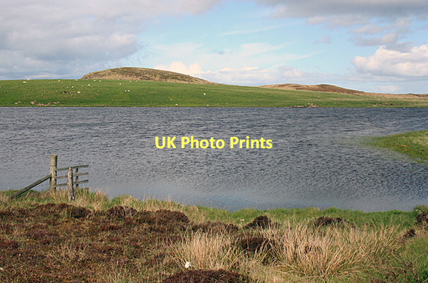 Photo 6"x4" Loch an t-Siumpain Port Mholair c2011