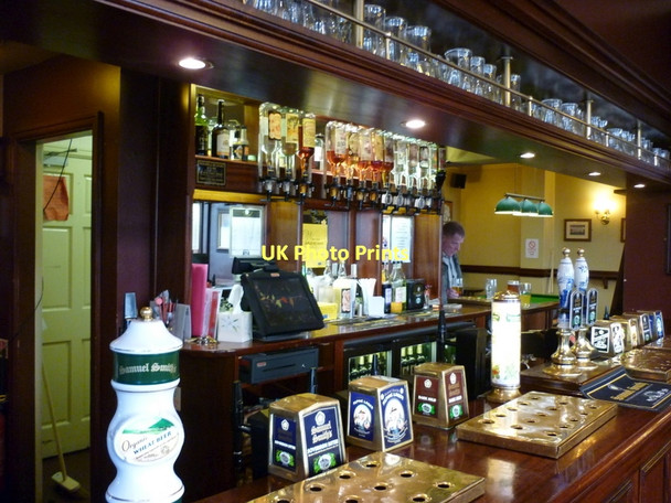 Photo 6"x4" The bar of the Rugby Tavern, a Sam Smith's pub Kingston upon Hull c2011