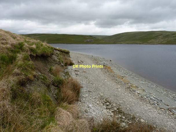 Photo 6"x4" Shoreline on the southern side of Claerwen reservoir Esgair y Gadair c2011