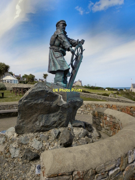 Photo 6"x4" Dic Evans Memorial, Moelfre Moelfre\/SH5186 c2011