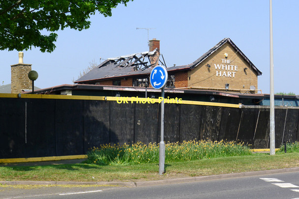 Photo 6"x4" The White Hart, Bletchley Bletchley\/SP8634 c2011