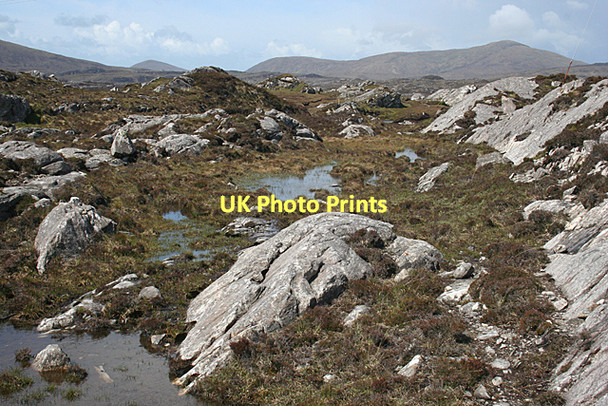 Photo 6"x4" Cnoc and Lochan with Roches Moutonn\u00c3\u00a9es Fleoideabhagh c2011