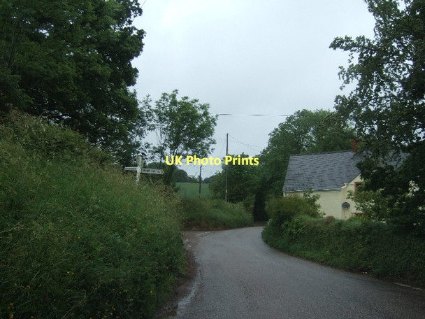 Photo 6"x4" Crossroads at Trumps Ayshford c2011