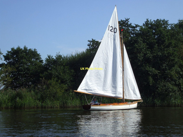 Photo 6"x4" Yacht on River Bure near Ranworth Ranworth c2008
