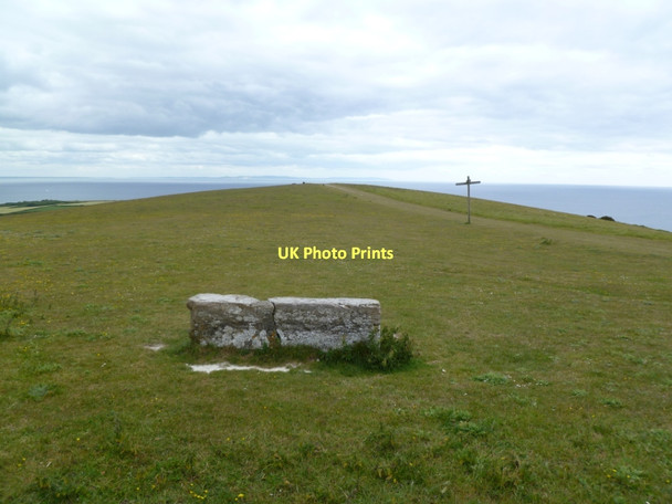 Photo 6"x4" Ballard Down, stone seat Studland c2011