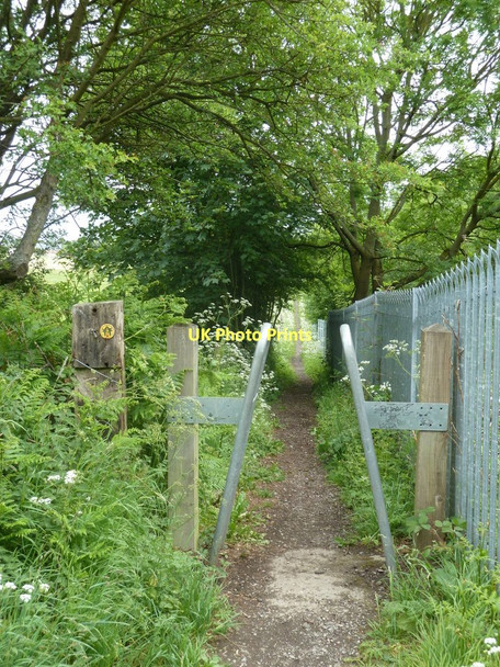 Photo 6"x4" Footpath by the railway fence Clay Cross c2011