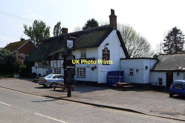Photo 6"x4" The Phoenix, Steeple Claydon North End\/SP7027 c2011