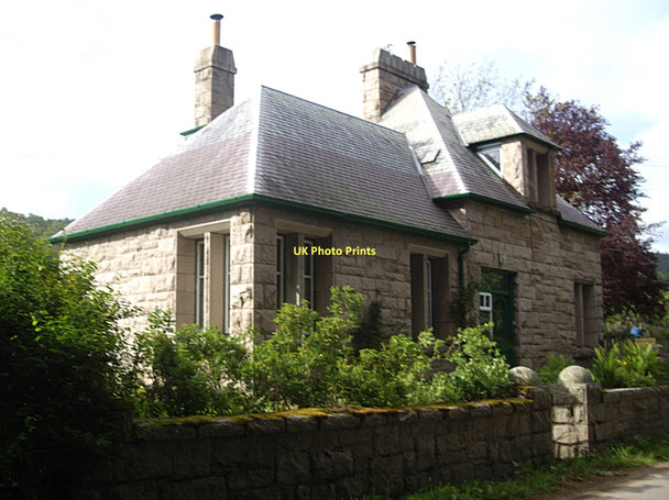 Photo 6"x4" A cottage on the Glen Tanar estate Millfield\/NO4896 c2011