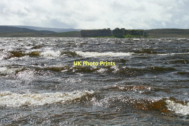 Photo 6"x4" Stormy waters of Lochindorb Lochindorb Castle c2011