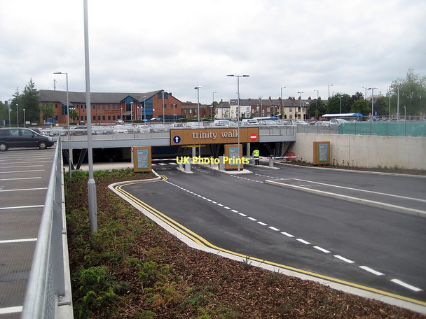 Photo 6"x4" Trinity Walk retail development-outside views (19) Wakefield\/SE3320 c2011