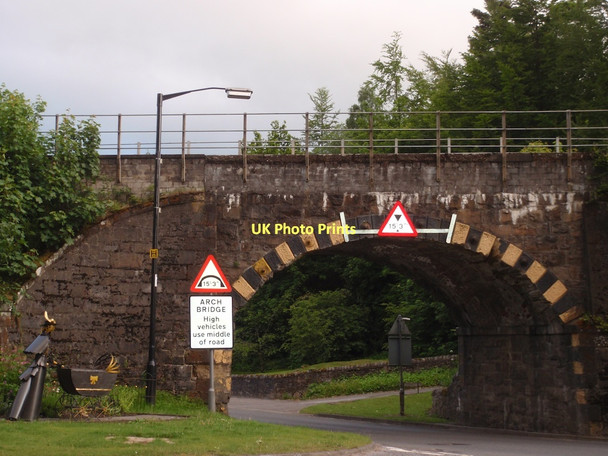 Photo 6"x4" Low Bridge Pitlochry c2011