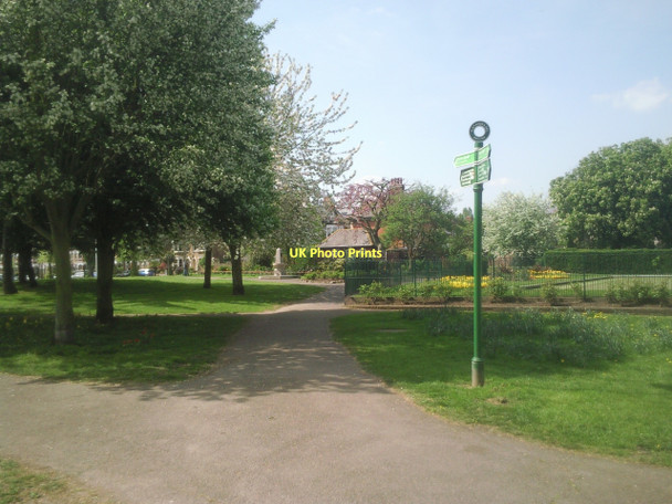Photo 6"x4" Signpost in Alexandra Recreation Ground Penge c2011