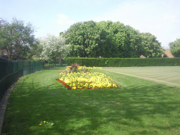 Photo 6"x4" Flowerbed in Alexandra Recreation Ground Penge c2011