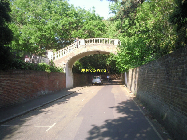 Photo 6"x4" York House footbridge seen from Riverside Twickenham c2011