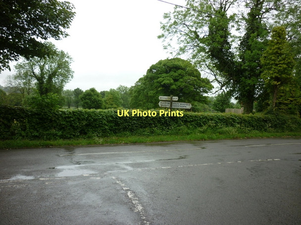 Photo 6"x4" The junction of Moor Lane with Potters Lane South Wingfield c2011