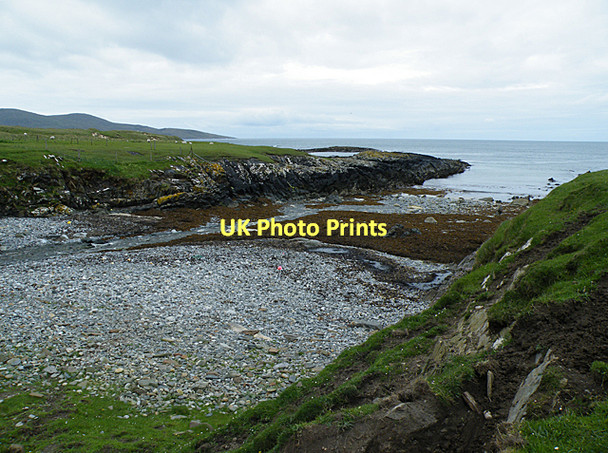 Photo 6"x4" Stony Cove near Na Buirgh Na Buirgh c2011